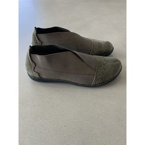 Sundance Women’s 7 7.5 8 38 Green Suede Stretch Shoes Loafers Slip-On Flats